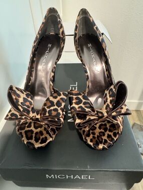 Michael Shannon Leopard Print Bow Peep-Toe Heels - Brown/Black
